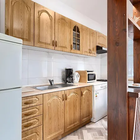 Mit Waschmaschine, Privater Parkplatz Und Grosse Terrasse Samt Grillplatz Appartement Banjole